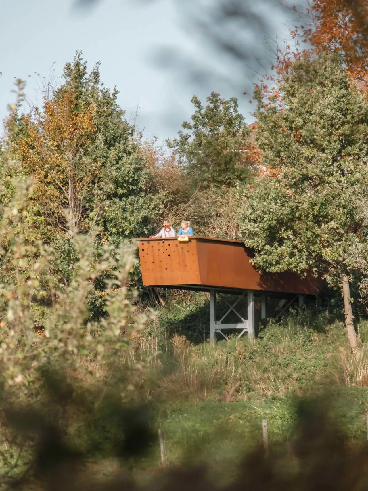 Observatoire suspendu dans le Wolfsputten à Dilbeek