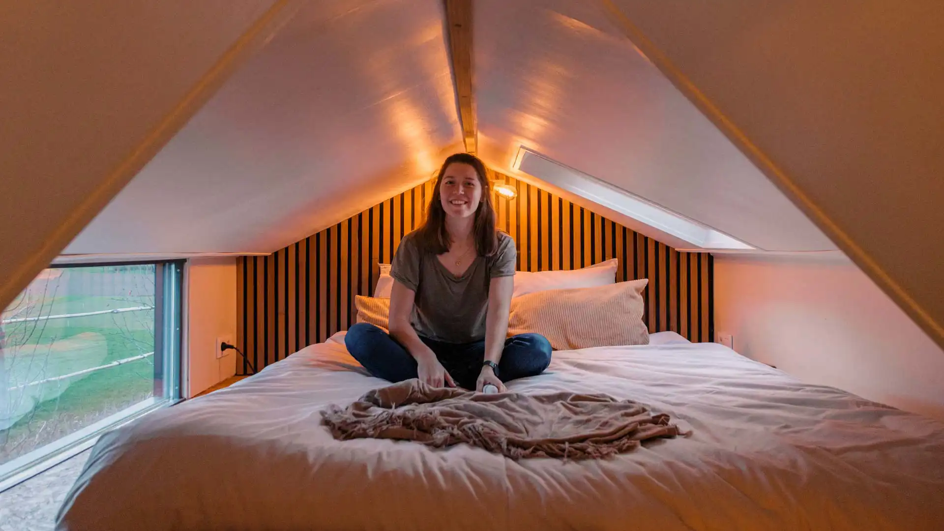 Tiny House La Ruche Brabant Wallon – Chambre en mezzanine