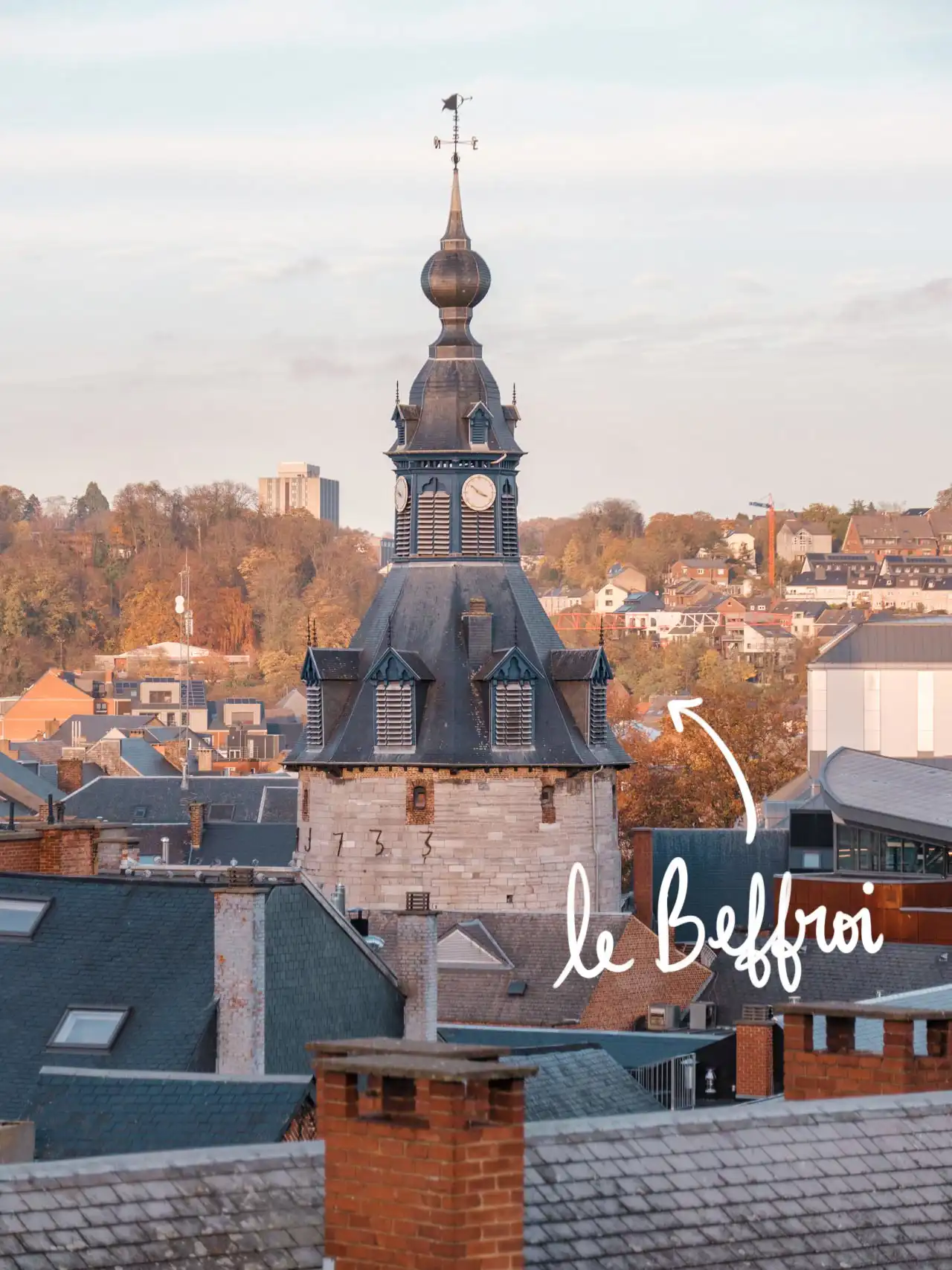 Vue sur le Beffroi de Namur depuis le Parking Gifar