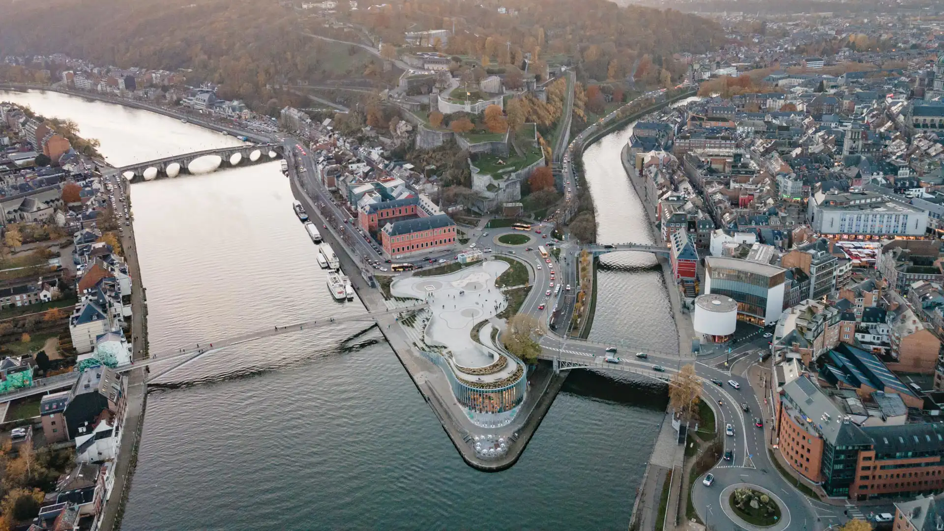 Vue drone de la Confluence et la Citadelle de Namur