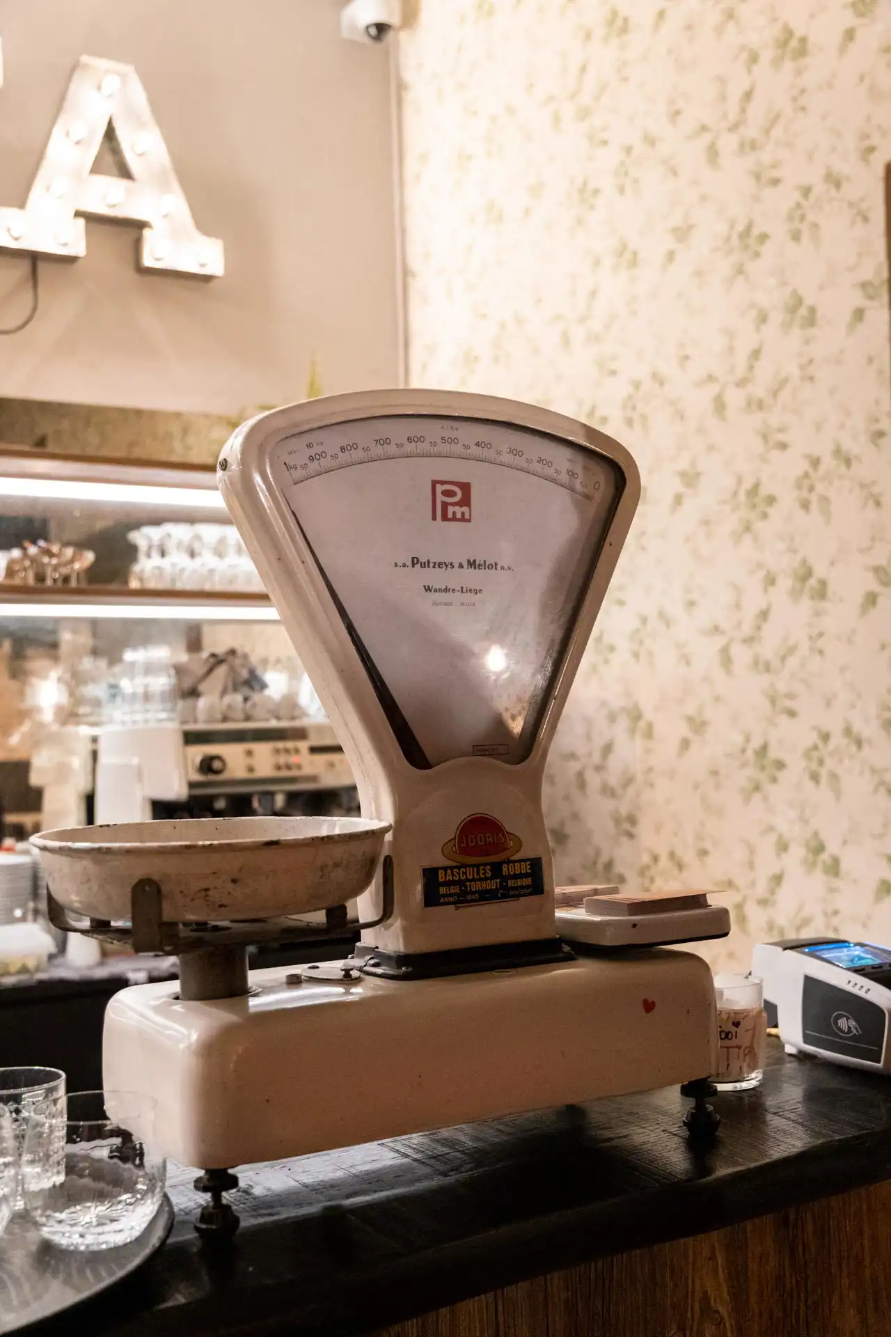 Caisse chez Mémé Gusta