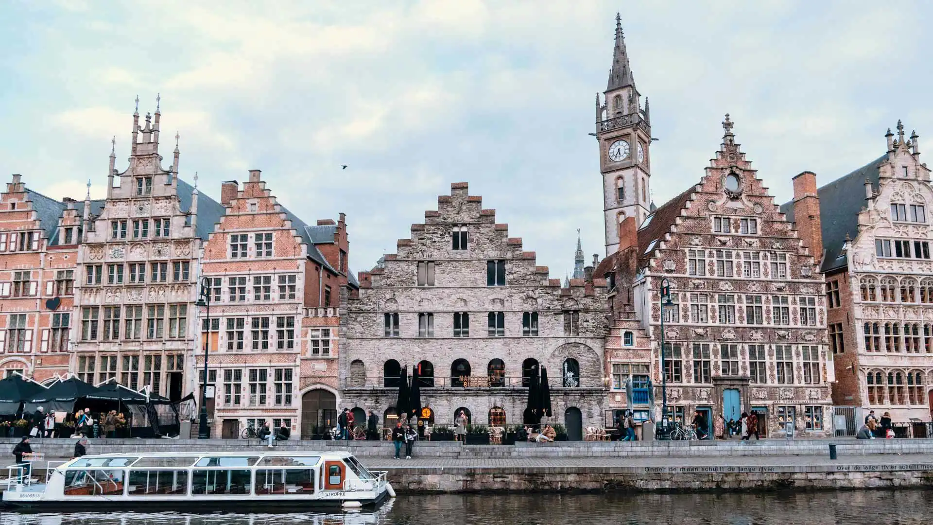 Le quai des grains à Gand