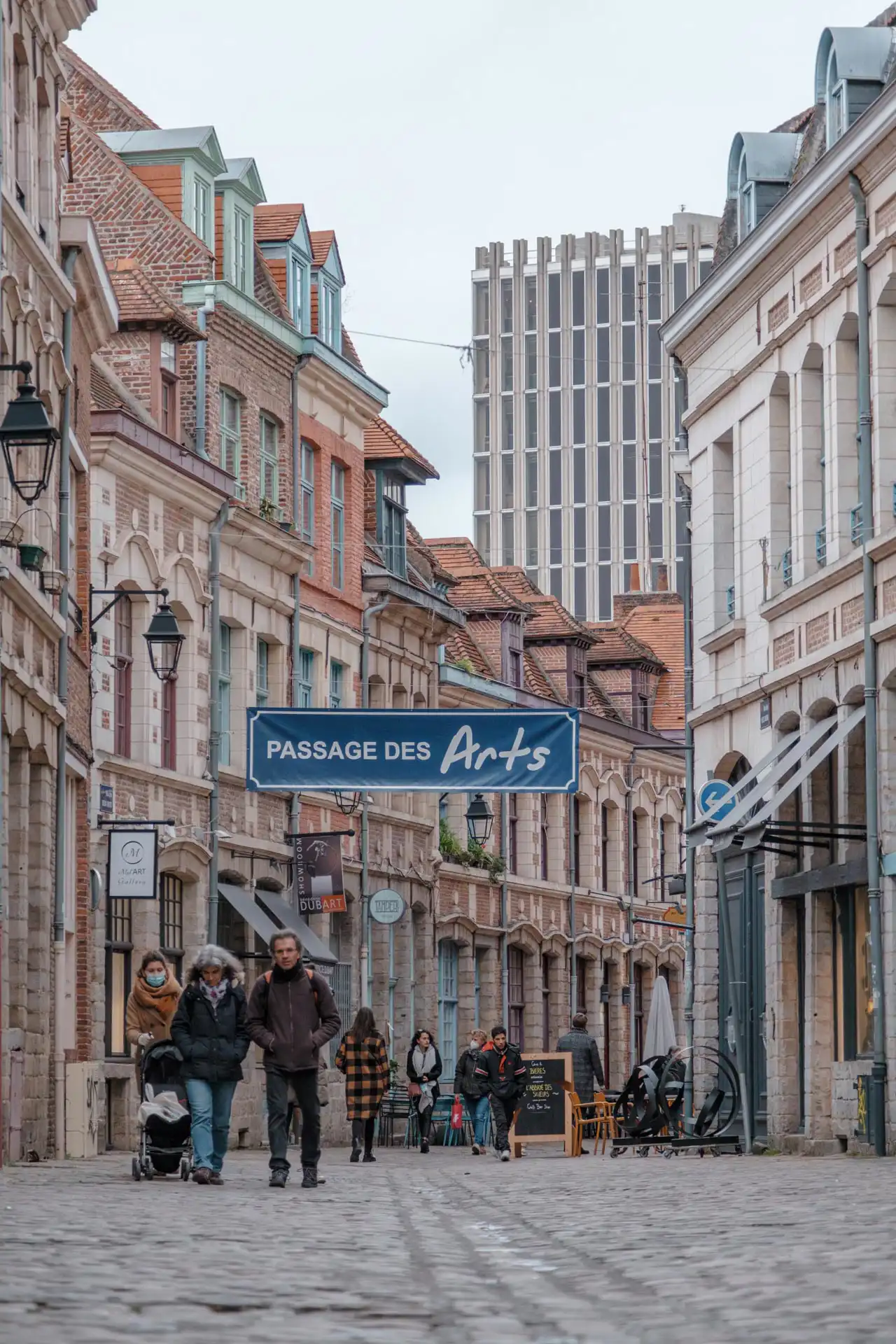Rue des Vieux-Murs - Ruelle typique du Vieux Lille