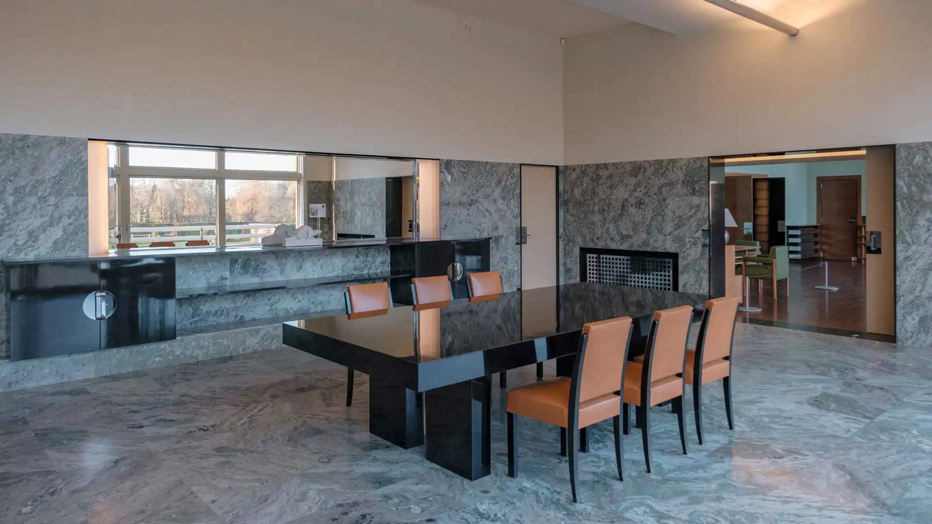 Salle à manger des parents de la Villa Cavrois