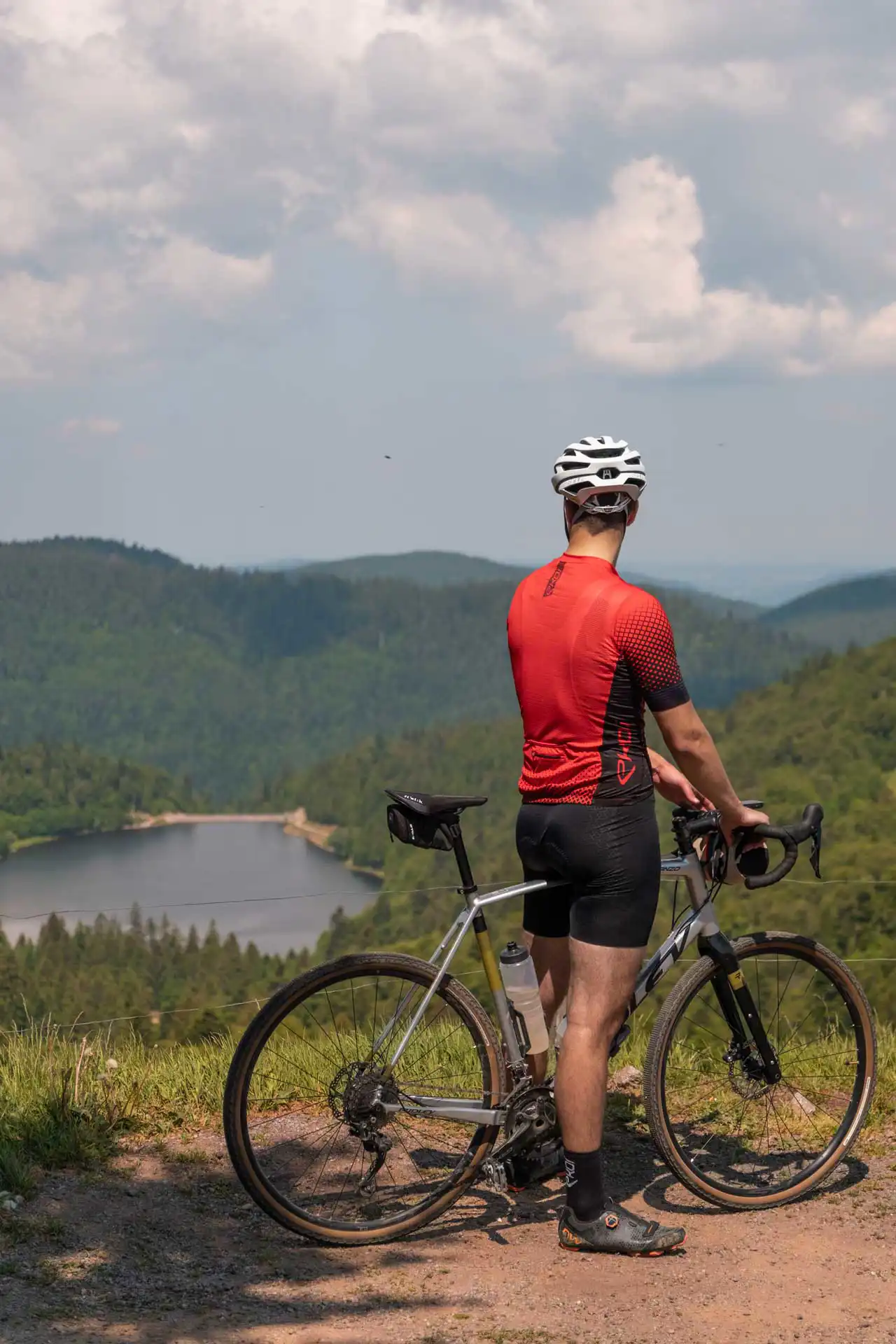 Vue sur le lac de la Lande