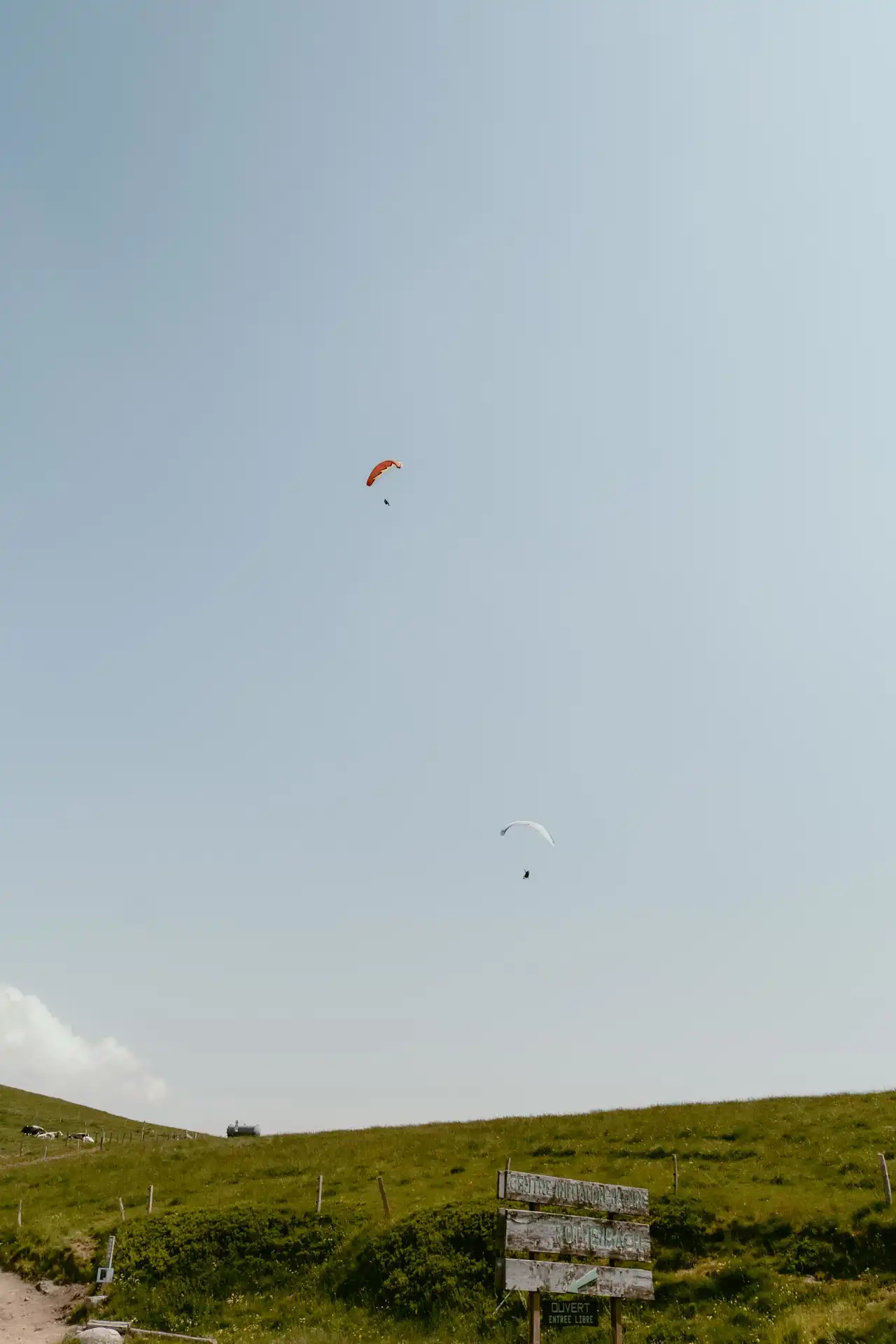 Parapentes sur la route des crêtes